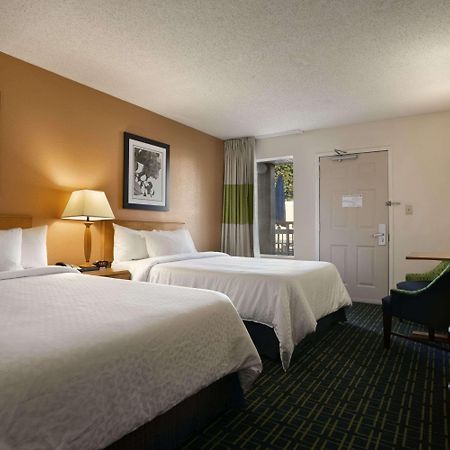 Days Inn By Wyndham Chattanooga/Hamilton Place Εξωτερικό φωτογραφία