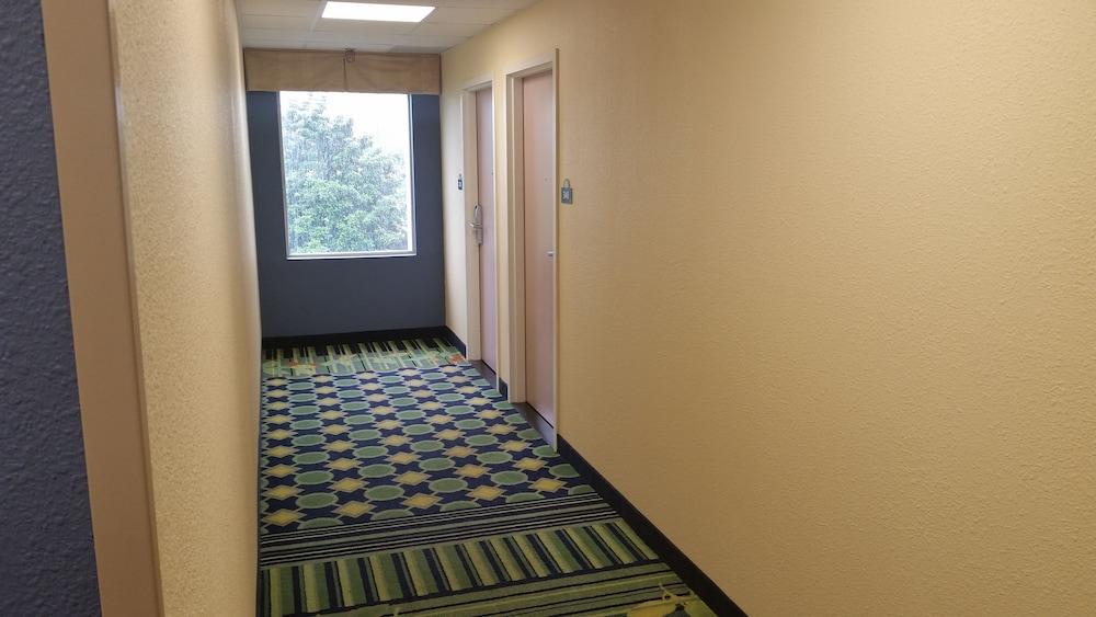 Days Inn By Wyndham Chattanooga/Hamilton Place Εξωτερικό φωτογραφία